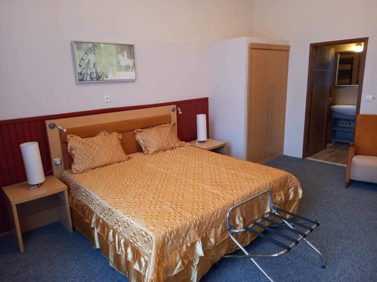Meller-Kastely Villa Csurgo Екстер'єр фото
