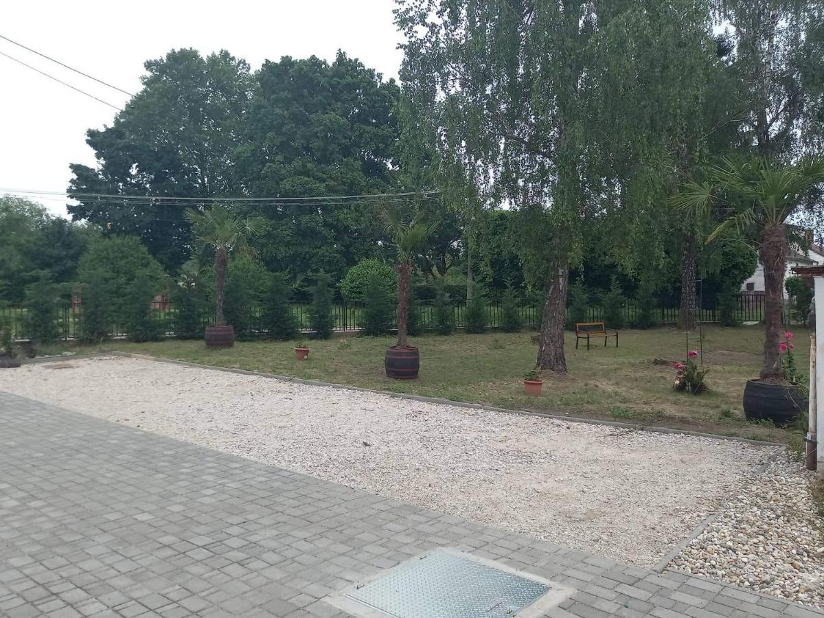 Meller-Kastely Villa Csurgo Екстер'єр фото