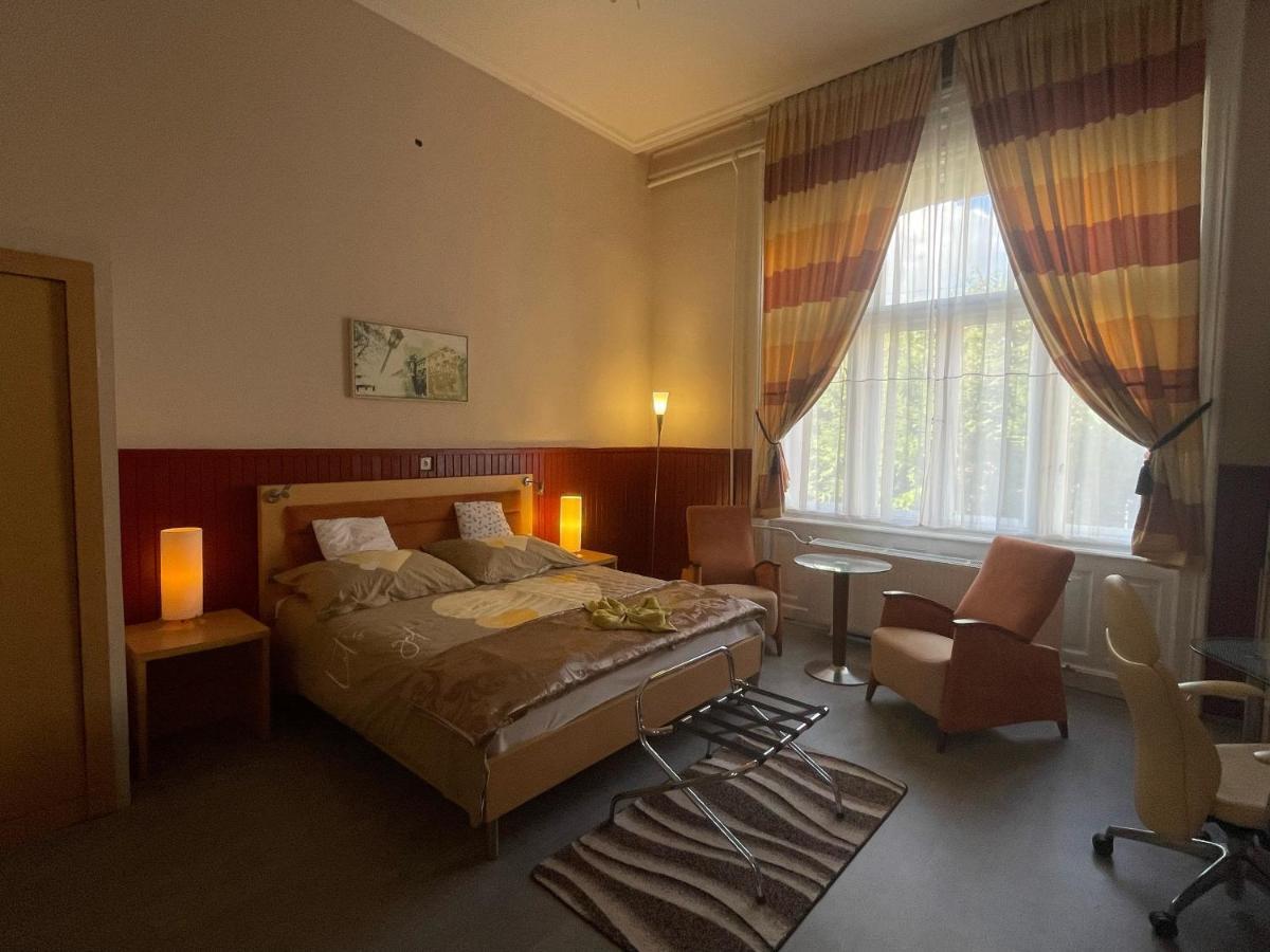 Meller-Kastely Villa Csurgo Екстер'єр фото